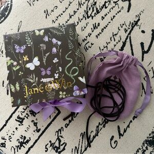 Jane Win Gift Box with Pouch and Leather Cord